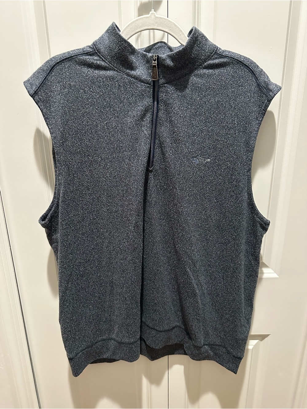 Greg Norman Men’s Sleeveless Quarter-Zip Vest in Heather Navy/Slate Gray